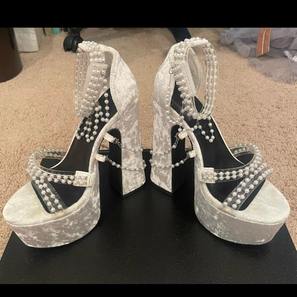 White Velvet Platform Heels with Pearl Chain Accents - Picture 3 of 10